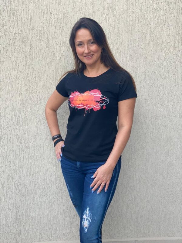 T-shirt fem em algodão 100% - Isaias 53:5 - Imagem 2